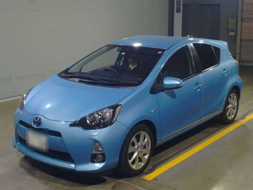 Toyota Aqua Hybrid 2012