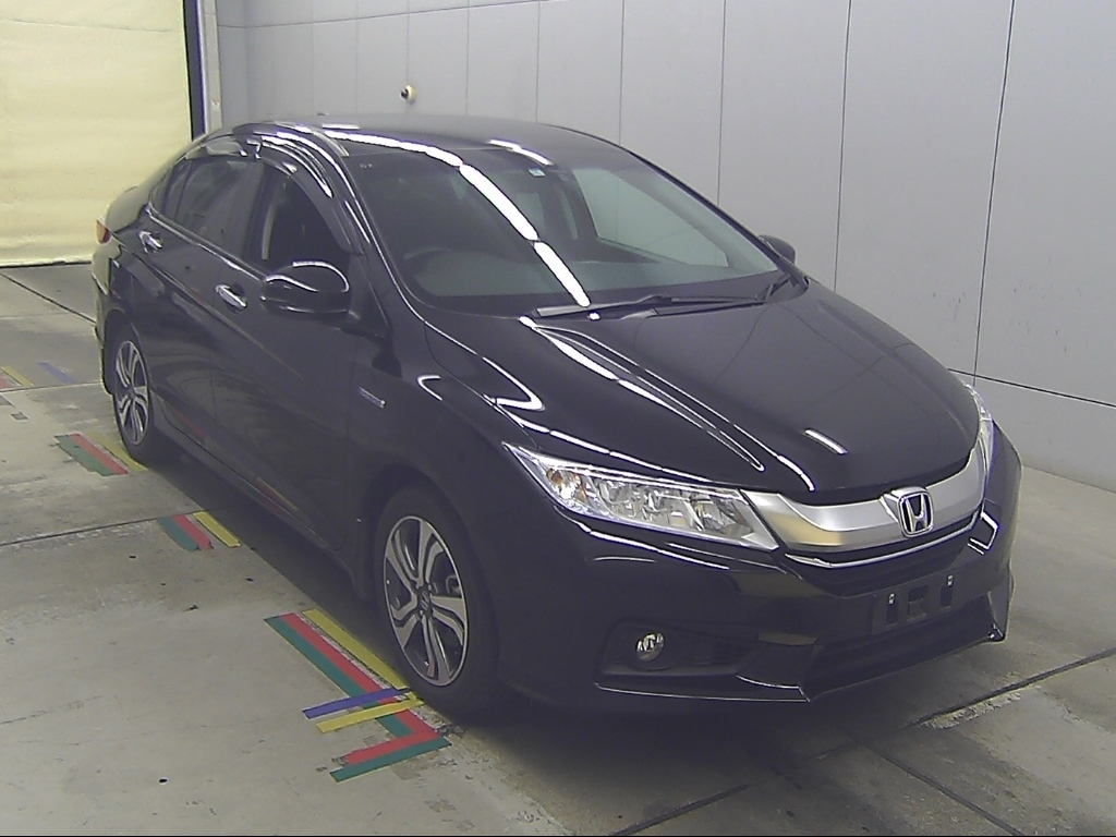 Honda Grace Hybrid 2015