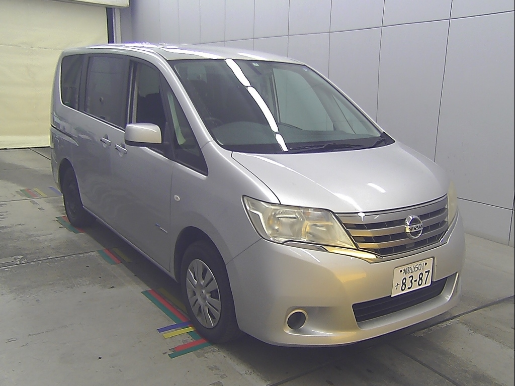 Nissan Serena 2015 РіРѕРґ