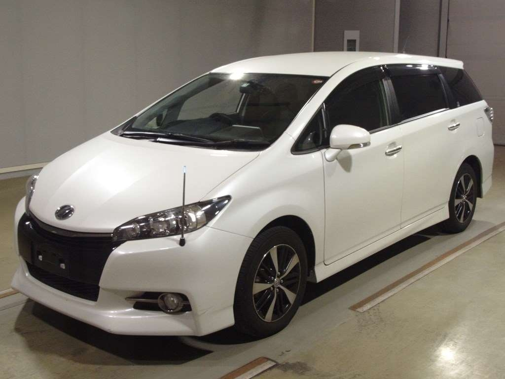 Дром виш. Toyota Wish zge20. Тойота Виш 2010. Тойота Виш 2014 года. Тойота Виш 2015.