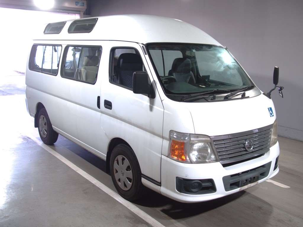 Авито автобус купить б у. Nissan Caravan автобус. Автобусы Nissan Караван. Митсубиси Караван Bus. Автобус авито.