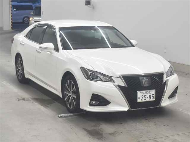 Toyota Crown 2015