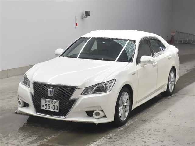 Toyota Crown 2015